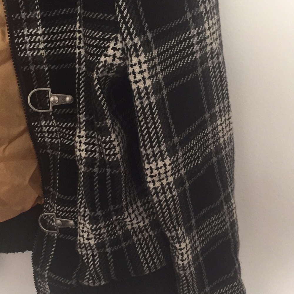 Jacket - Picture 3 of 6